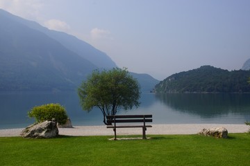 Uferbereich am Lago di Molveno