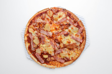 pizza ham pineapple