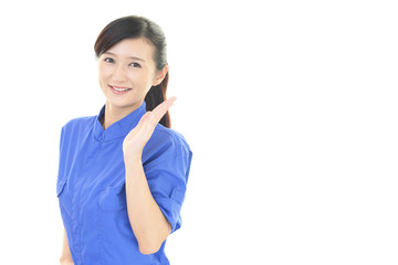 笑顔の女性労働者