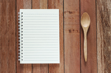 I am hungry, Notepad with spoon