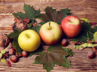 bottle of wine, glass, leaves, wooden