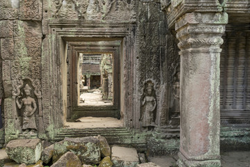 Fototapeta na wymiar Ancient fresco on the walls of temple in Cambodia