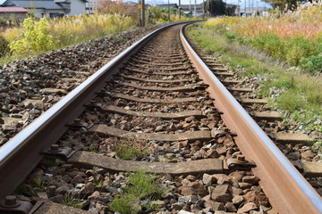 Obraz premium 羽越本線の線路（単線）／山形県の庄内地方で羽越本線の線路（単線）を撮影した、ローカルイメージの写真です。