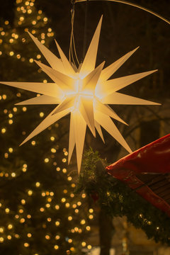 Stern auf Weihnachtsmarkt