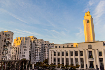 Le beffroi de l'hôtel de Ville du quartier des Gratte-ciel à Villeurbanne 