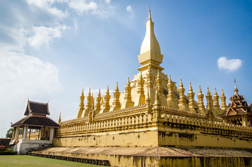 Fototapeta na wymiar Pha That Luang in Laos