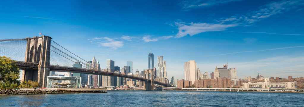 Fototapeta Brooklyn Bridge and downtown Manhattan, panoramic view