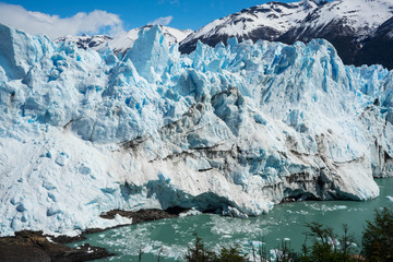 Fototapeta na wymiar moren glacier in Patagonia, Argentina.