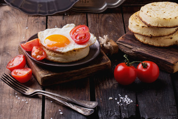 Vintage crumpets with eggs