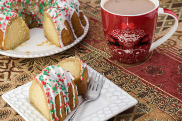 Vanila bundt cake.