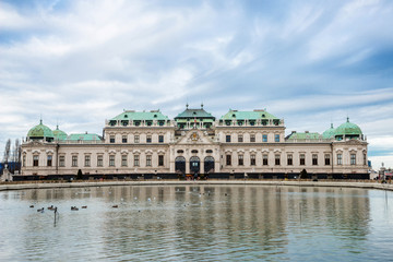 Fototapeta premium Palace Belvedere in Vienna, Austria