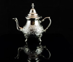 tea service in moroccan style