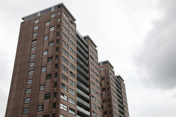 Fassade eines modernen Wohngebäudes in Rotterdam, Niederlande