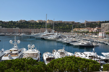 Fototapeta na wymiar Luxury yachts in the marina of Monte Carlo