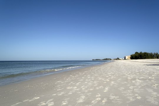 Tropical beach with white sand in Bradenton, Florida, USA