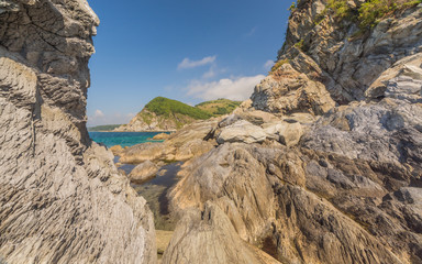 Скалы и горы на берегах Японского моря. Приморье, Россия.Rocks and mountains on the shores of the sea of Japan. Primorye, Russia.