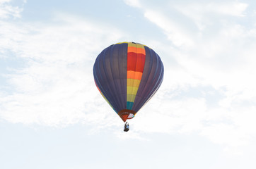 Fototapeta na wymiar Colorful hot air balloon