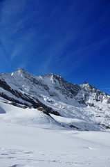 Fototapeta na wymiar Glacier skiing in the Alps