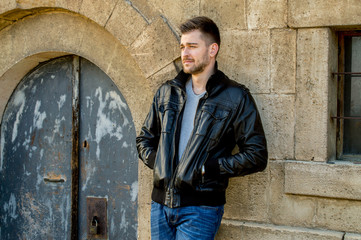 Obraz premium Casual handsome attractive man hipster guy