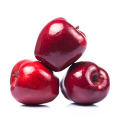Obraz premium red apples isolated on a white background