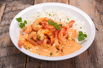 shrimp with curry and coconut sauce