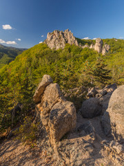 Скалы и горы на берегах Японского моря. Приморье,...