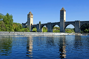 Fototapeta na wymiar Pont de Valentré Cahors