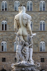 Obraz premium Statue of Neptune in Florence, Italy