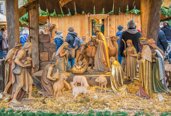 Krippe auf dem Erlanger Weihnachtsmarkt