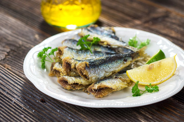 Sardines with lemon and olive oil