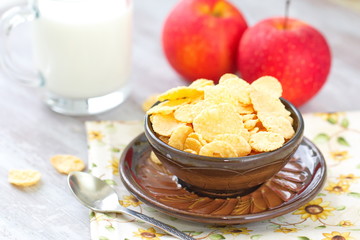 Cornflakes and apples