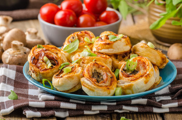 Pizza snails puff pastry