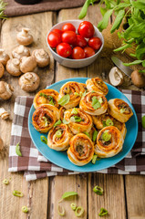Pizza snails puff pastry