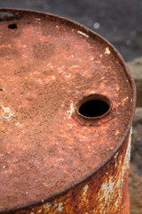 Verrostete Tonne
