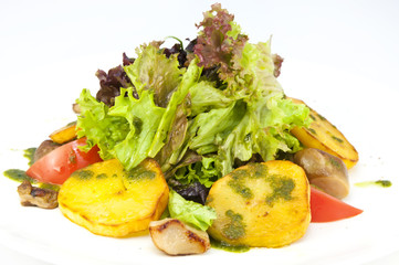 Potato salad with mushrooms and herbs