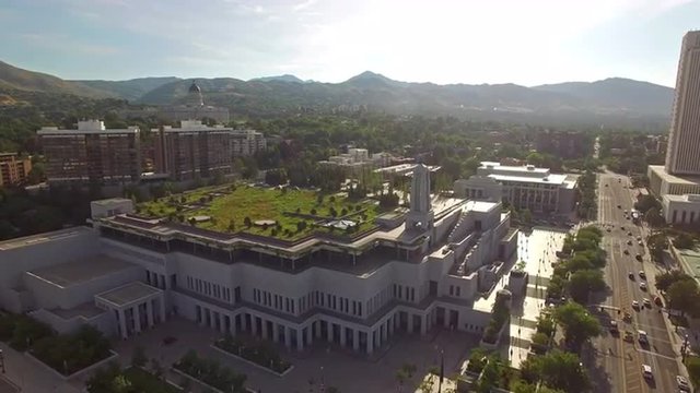 Aerial Utah Salt Lake City
Aerial video of downtown Salt Lake city during the day.