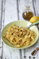 Pasta limone e capperi