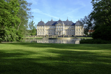 Fototapeta na wymiar Schloss und Schlosspark Werneck, Unterfranken, Bayern, Deutschland.