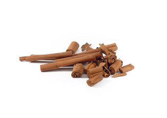 stecche di cannella - sfondo bianco