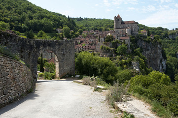 Fototapeta na wymiar Village Saint-Cirq-Lapopie