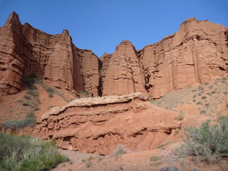 Fototapeta premium red rock formations in Canyon Konorchek in Kyrgyzstan