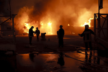  Firefighters Danger work