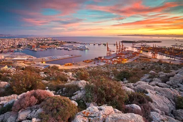 Photo sur Plexiglas Porte View of Piraeus harbour in Athens from the foothills of Aegaleo mountains