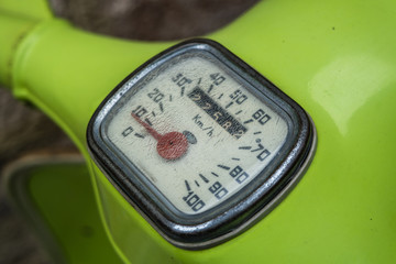 Alter Tachometer Roller