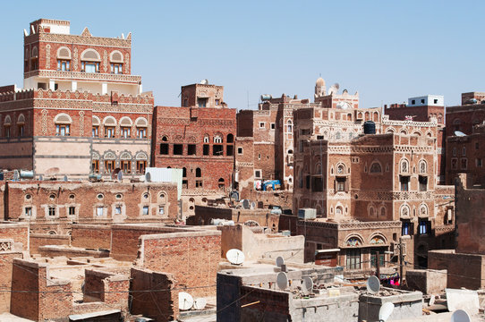 Una veduta delle case e dei palazzi decorati della città vecchia di Sana'a, Yemen