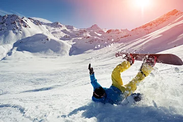 Photo sur Plexiglas Sports dhiver Accident de snowboard