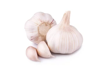 Foto op Plexiglas Fresh garlic isolated on white background © sripfoto