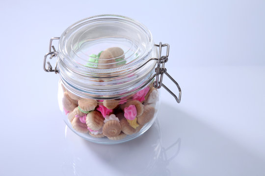 Belly button iced gem biscuits