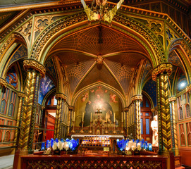 Fototapeta na wymiar Notre-Dame Basilica - Montreal, Canada