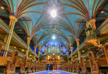 Fototapeta premium Notre-Dame Basilica - Montreal, Canada